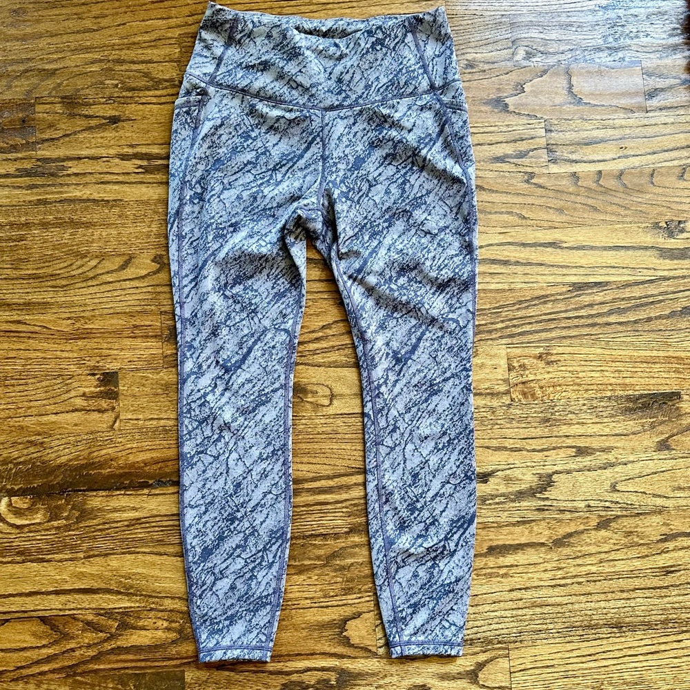 All In Motion Patterned Leggings - Picture 4 of 4